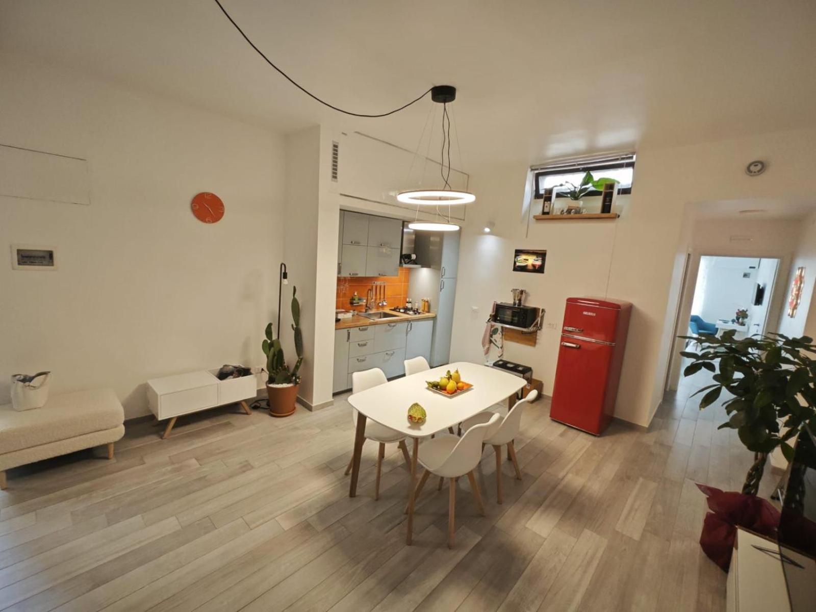 Teresita Apartment Монреале Екстериор снимка