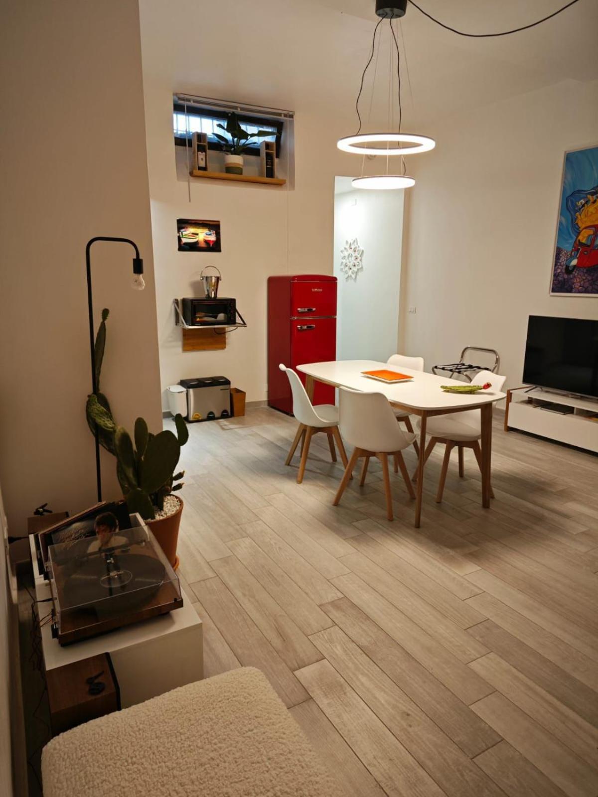 Teresita Apartment Монреале Екстериор снимка